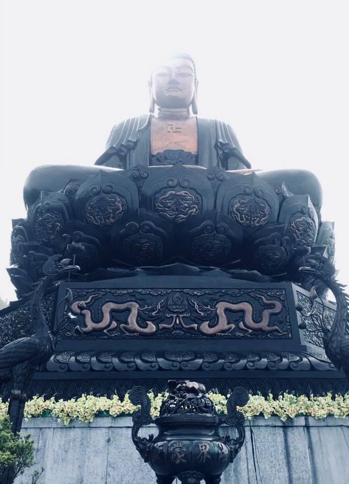 Rất thích nhân viên giao. Dù chờ đợi chút nhưng có thiện cảm. Cho nhân viên giao. 10. Hàng thì ok. Sạc chuẩn. Nhưng  có điểm dây với củ ko cắm được với nhau. Vì chân khác nhau. 😂😂 Rất thích nhân viên giao. Dù chờ đợi chút nhưng có thiện cảm. Cho nhân viên giao. 10. Hàng thì ok. Sạc chuẩn. Nhưng  có điểm dây với củ ko cắm được với nhau. Vì chân khác nhau. 😂😂