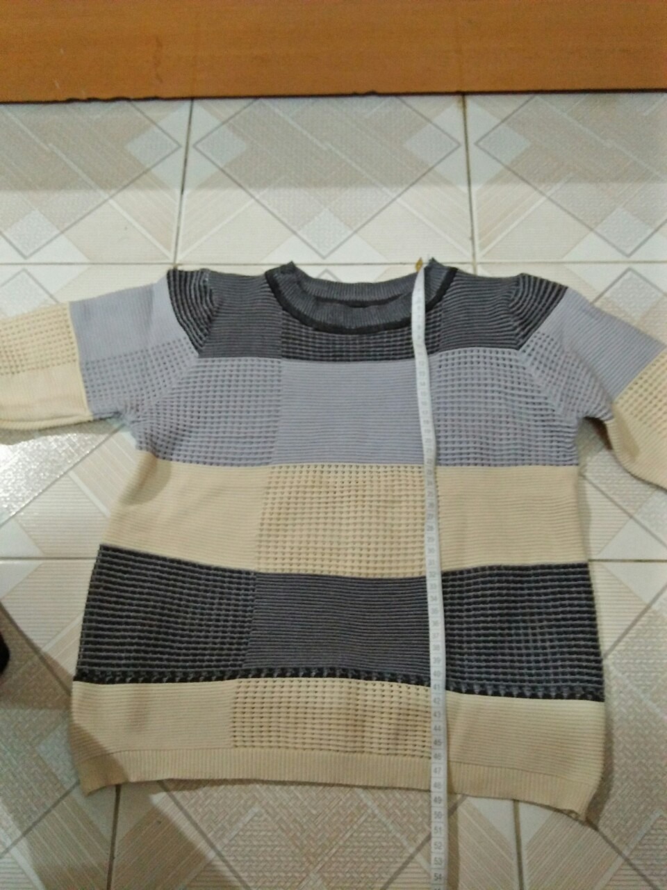 KHÔNG BIẾT MẶC KIỂU GÌ? ÁO NÀY CỦA TRẺ E HAY SAO SHOP? CHẮC KO BAO GIỜ MUA LẦN NỮA