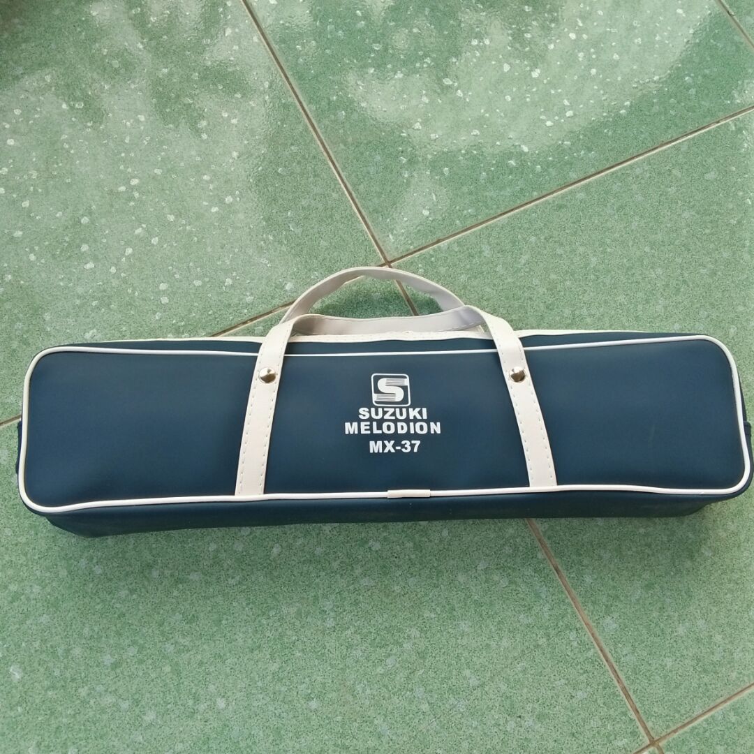 giao hàng nhanh, sp đúng như hình, dễ sài!!!
về sp thì sao ống thổi nó hơi ngắn :vvvv với không phải loại chốt cắm vuông góc nên khi dùng ống dài hơi khó chịu vì dây ngắn.