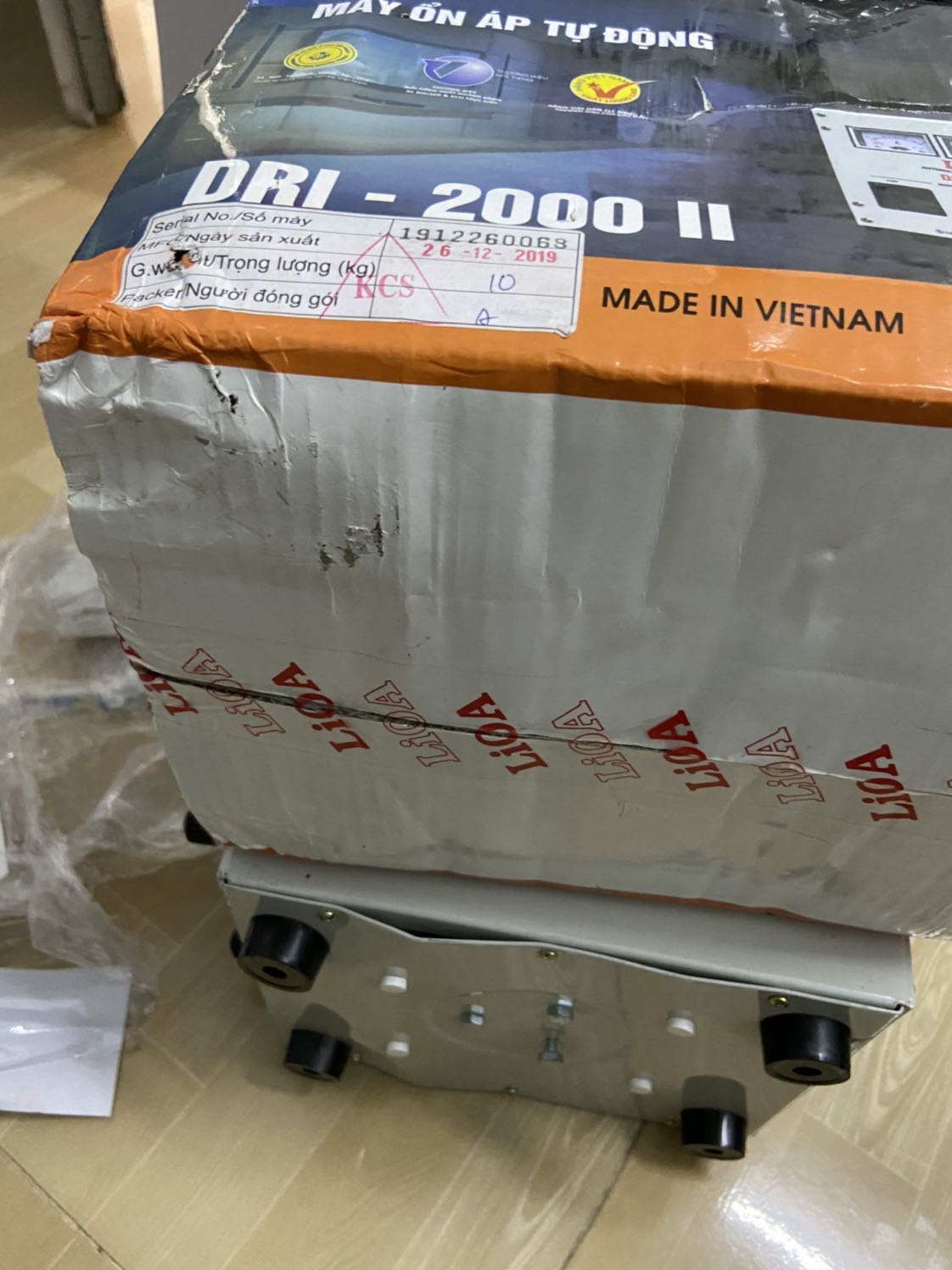 Hàng bị móp méo do vận chuyển đã đề nghị tiki đổi lại.