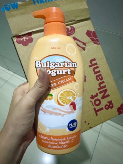 Mùi rất thơmmm 
Thơm mùi cam
Tắm xong da ẩm rất dễ chịu
Tiki giao hàng siêu nhanh