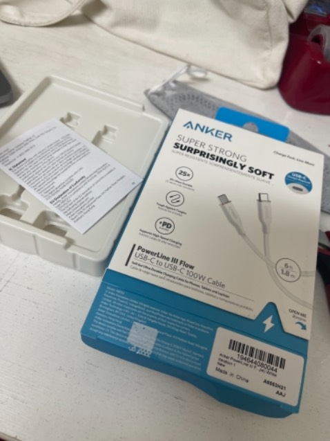 Cắm ko vô điện, liên hệ đổi trả từ mấy ngày trước cũng ko ai phản hồi. Nhắn tin cũng không thấy trả lời luôn.
Vô profile của shop check thì thấy tỉ lệ đổi trả 0% hơi lắc cười, thì có đổi trả gì được đâu mà 😂

Mua Tiki Trading vì nghĩ sẽ chất lượng. Ai ngờ buồn quá sức đi 🥲