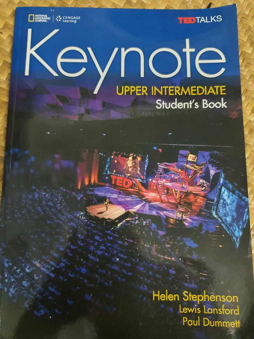 sản phẩm giá khuyến mãi rất hợp túi tiền. mua về có DVD vừa xem vừa học. giọng Anh-anh không phải Anh-mỹ