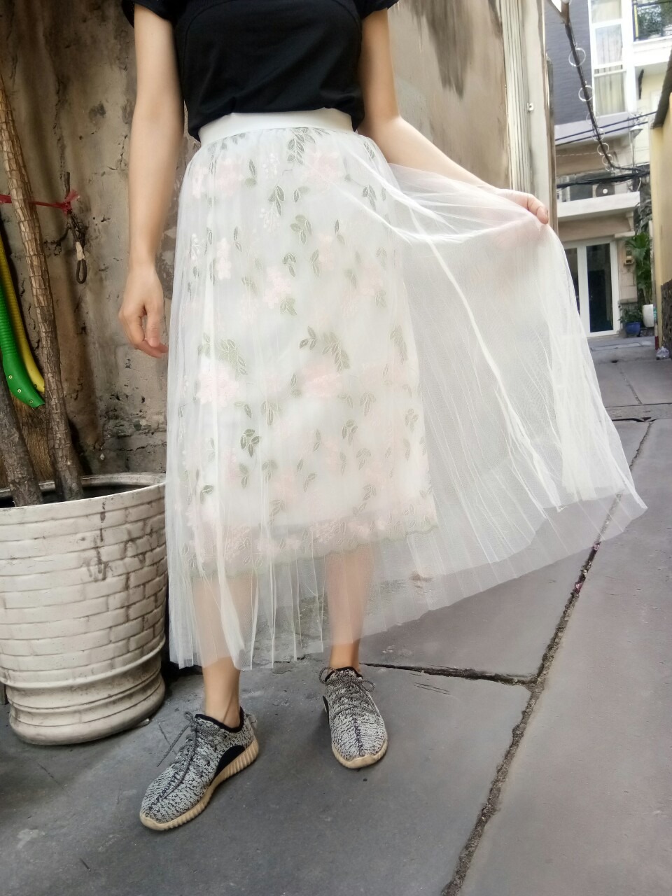 Muốn tìm cho mình những khoảnh khắc bình yên
Muốn tìm cho mình những dịu êm bất chợt
… mà giữa bộn bề tưởng chừng đã bỏ quên…