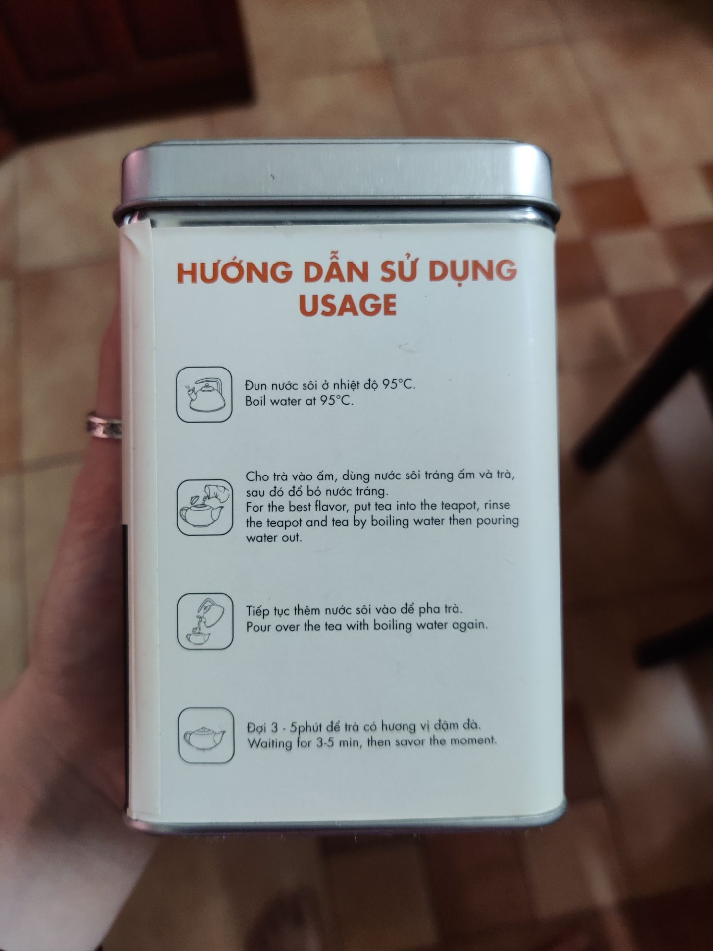 trà rất thơm, giao cũng nhanh, vị sau khi pha lên uống ngon, ko bị ra vị ở các tiệm trà rẻ tiền, đáng thử