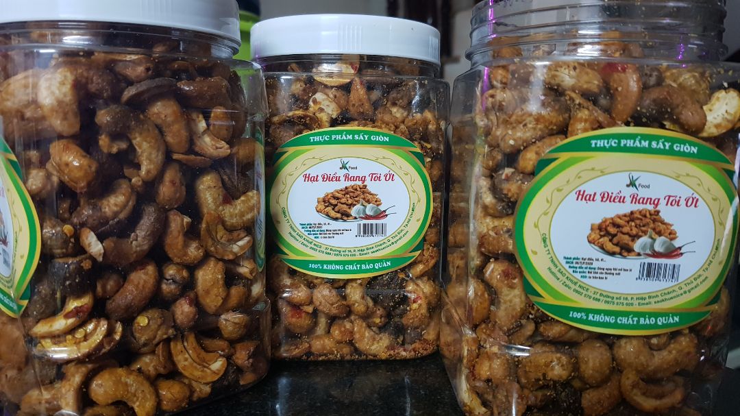 Hàng mới, vị ngon, ok nha. Chỉ là màu nhiều hạt ... đen đen cho mình cảm giác không thích vì giống bị quá nhiệt độ, khét. Cũng may là ăn thử hạt đen này bình thường. Giao hàng nhanh, shipper giỏi tìm đường.