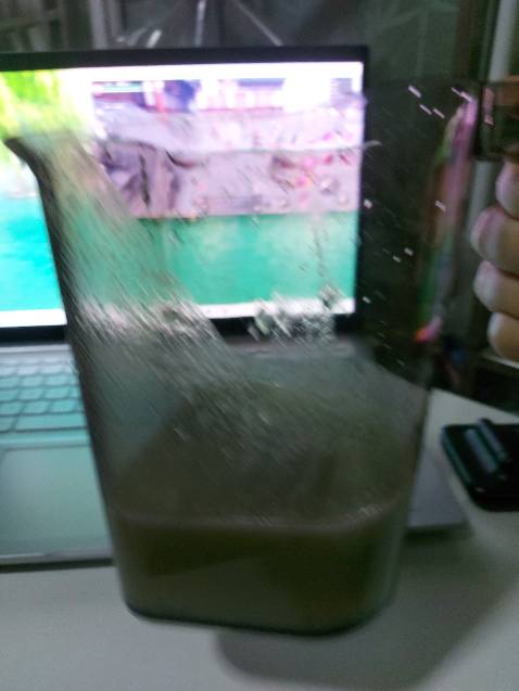 Máy ok, bã còn hơi ướt, mình ép 2 lần.
Trông máy sang, lắp cũng dễ.