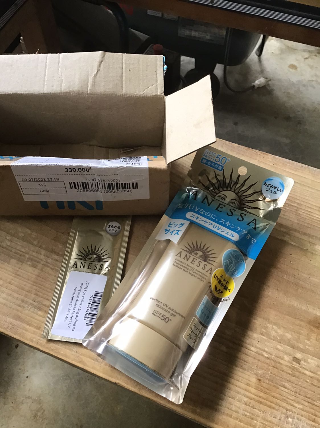 Kcn Anesa nổi tiếng từ trước đến giờ rồi, sử dụng lên da ko bị bí, khô thoáng. mua hàng giảm giá mà còn được tặng quà nữa. Mình ở Bảo Lộc mà Tiki giao hàng quá nhanh luôn, lại còn được freeship nữa. Shiper rất nhiệt tình. Tiki cứ phát huy như vậy sẽ Ủng hộ Tiki lâu dài.