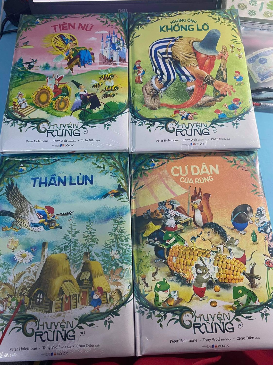 Đây là bộ sách mà mình được đọc từ khi còn bé và tới bây giờ mình vẫn rất thích bộ sách này. Sách minh hoạ siêu đẹp; Tiki ship nhanh lắm luôn mà sách không hề bị hư hại, vẫn còn nguyên màng co. 10điểm