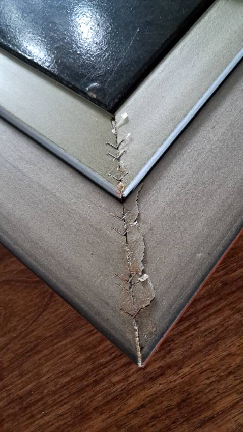 Tranh ổn khung tranh kém