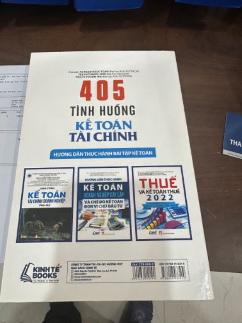 Sách giao nhanh, đóng gói cẩn thận
Chất lượng sách tốt, đúng nhu cầu