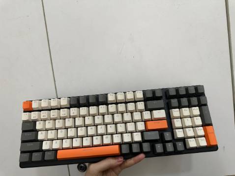 Bàn phím cơ k6 màu sắc đẹp, kết nối bluetooth nhanh chóng, tiện lợi, đáng tiền. Sẽ ủng hộ shop làn sau ạ