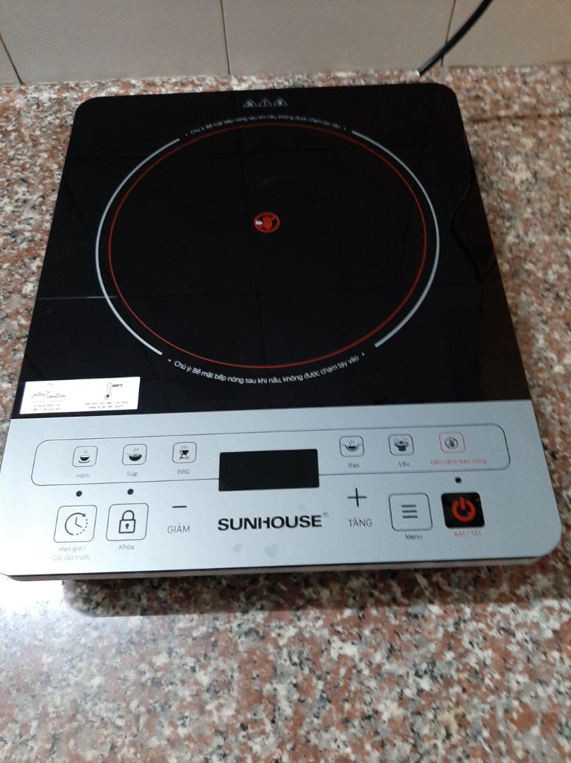 Hàng mới 100% luôn.Bên ***, *** chỉ giá hơn 400k thôi. Nhưng hỏi shop thì nói hàng trưng bày nên bán thanh lí.Thôi mua tiki cho chắc ăn, cuối cùng nhận hàng rất vừa ý. Hàng mới 100% luôn.Bên ***, *** chỉ giá hơn 400k thôi. Nhưng hỏi shop thì nói hàng trưng bày nên bán thanh lí.Thôi mua tiki cho chắc ăn, cuối cùng nhận hàng rất vừa ý.