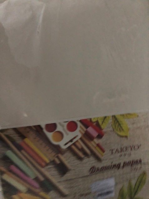 Giao siêu nhanh.Gói hàng cẩn thận,chắc chắn.Giấy xinh,màu đẹp cơ mà hơi mỏng hơn mình nghĩ nhưng mà không sao