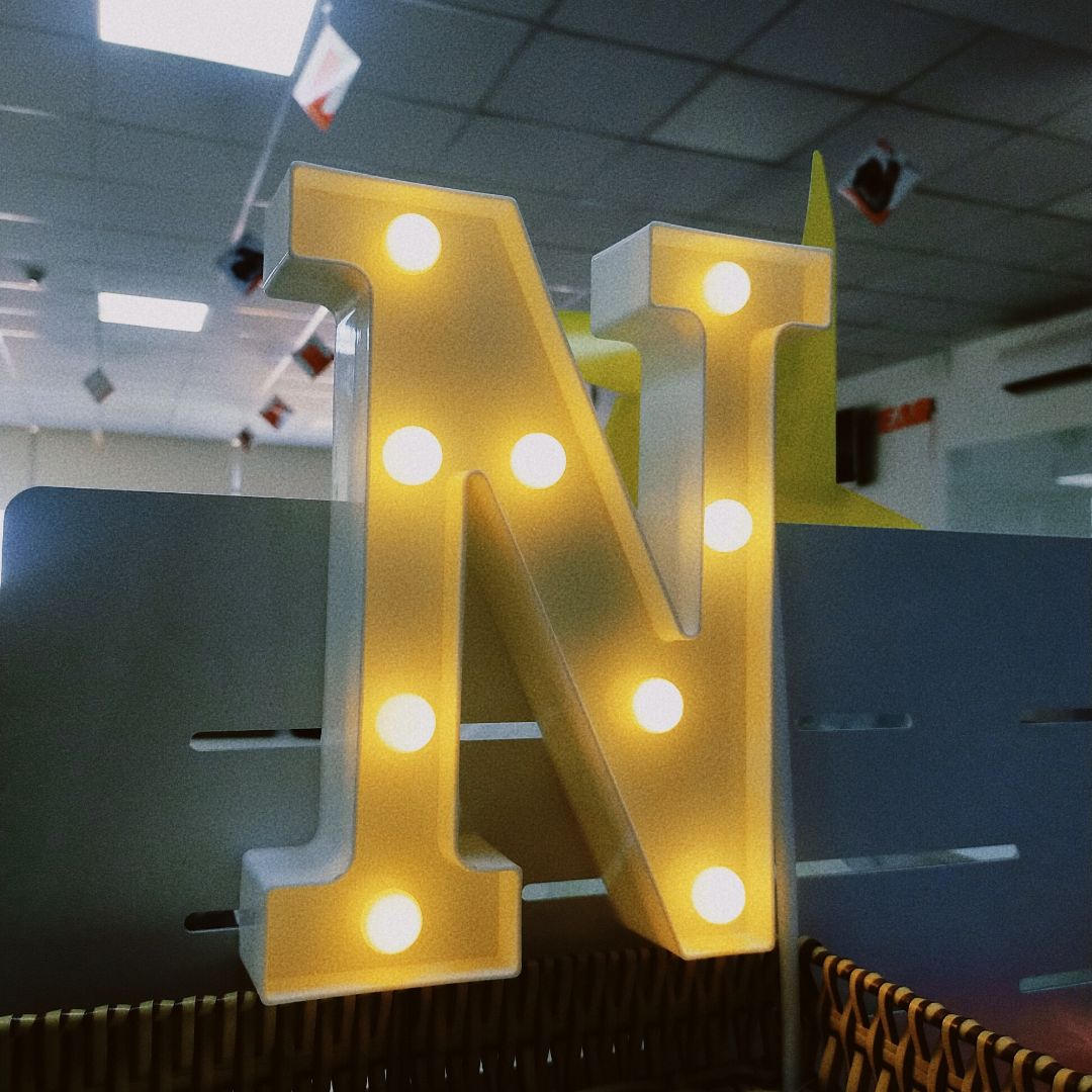 * Sản phẩm rất xinh đẹp tuyệt vời, tôi không thể trông đợi gì hơn. Cảm ơn nhà cung cấp, nhà sản xuất, cảm ơn người bán hàng, cảm ơn sàn thương mại điện tử, cảm ơn người vận chuyển để tôi có cơ hội dùng sản phẩm tốt như thế này.

* Hàng đóng gói rất đẹp. Quả nhiên người bán đã gửi gắm rất nhiều tâm tư và tình cảm trong lúc gói hàng. Hộp không có dấu hiệu bị móp, chứng tỏ bộ phận vận chuyển đã nâng như nâng trứng, hứng như hứng hoa. Xin nghiêng mình cảm ơn vì tất cả.

* Thời gian vận chuyển rất hợp lí. Tôi đã đặt hàng với tâm thế hào hứng chờ đợi để được trải nghiệm sản phẩm và tôi không hề bị chờ mỏi cổ. Có thể thấy bên vận chuyển không quản ngại thời tiết và đường xá xa xôi để đưa sản phẩm cho tôi trong thời gian ngắn nhất.