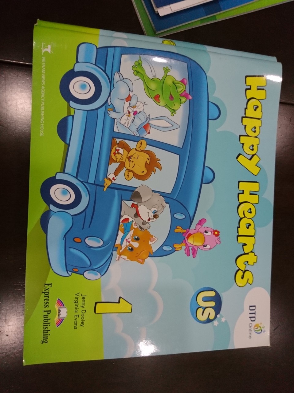 Phù hợp lứa tuổi mẫu giáo 3-4. Một số trường dùng quyển này.