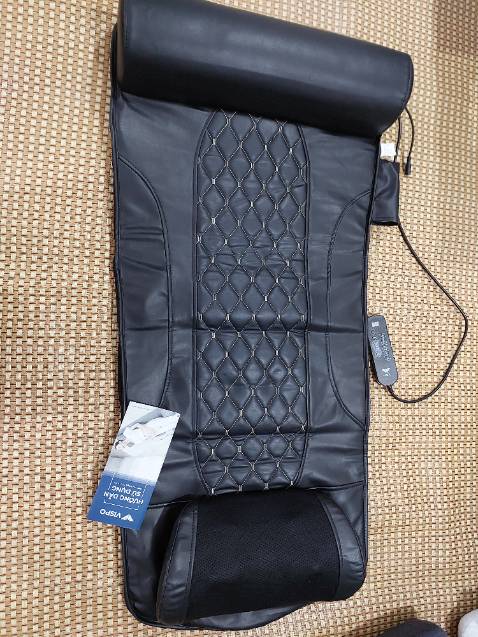 Đừng trông chờ gì nhiều ở sản phẩm, phần massage lưng và vai hầu như chẳng có tác dụng gì dù là ở mức cao nhất, chiều dài cũng cố định không thay đổi cho từng chiều cao mỗi người được, điều khiển cũng rất rối rắm và xấu xí. Mình dùng 10p là gọi ngay tổng đài tiki trả hàng, hy vọng là tiki hỗ trợ xử lý.