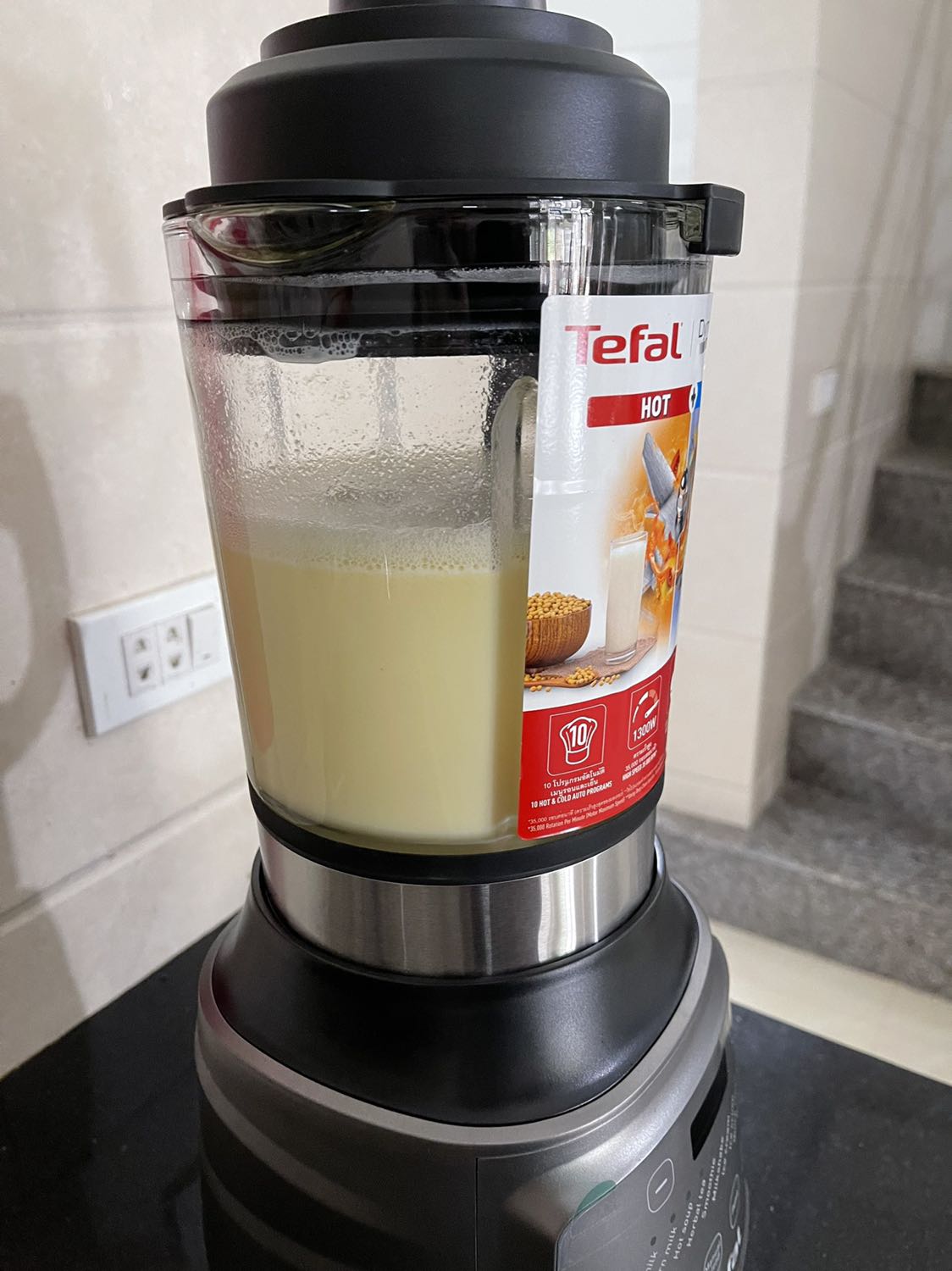 Sản phẩm của Tefal luôn làm tôi hài lòng 
Tiki giao hàng siêu nhanh, hàng hoá bọc cẩn thận,luôn là số 1 ạ 
Dễ dàng sử dụng , thành phầm khỏi bàn luôn
Đặc biệt máy có chức năng tự vệ sinh nên k cần lo tháp lắp cọ rửa , ưng nhất chức năng này nên chăm dùng hơn hẳn so với loại cũ trước nhà tôi dùng