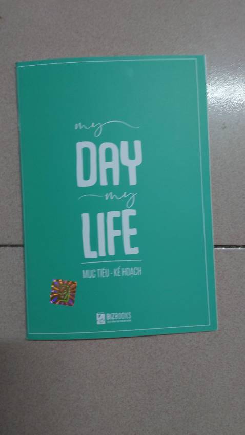 (っ´ω｀)っsách hay và chất lượng =))