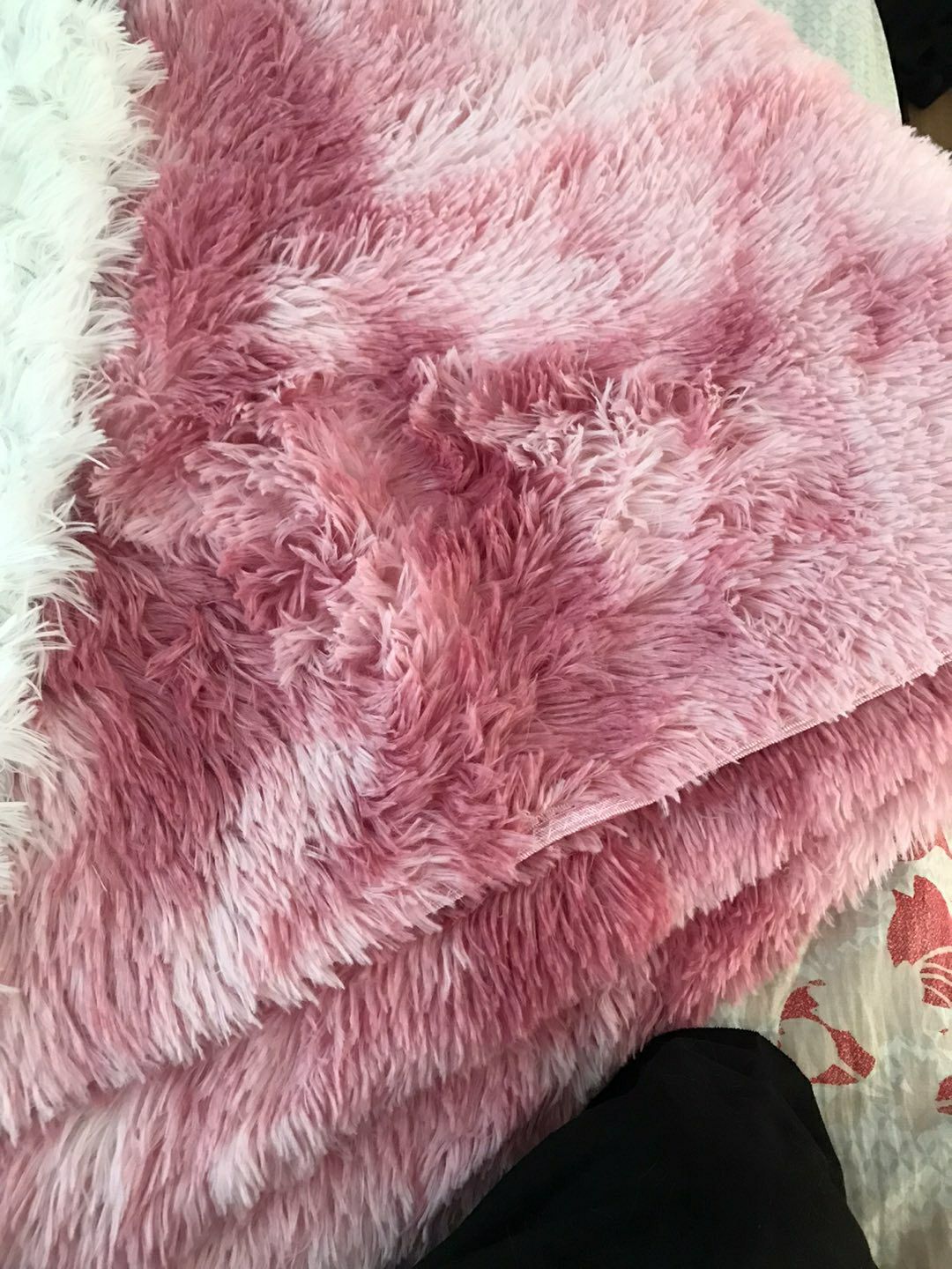 màu xinh lắm luôn ý ạ. lông mềm. decor phong siêu xinh luôn, shop nhiệt tình, giao hàng nhanh