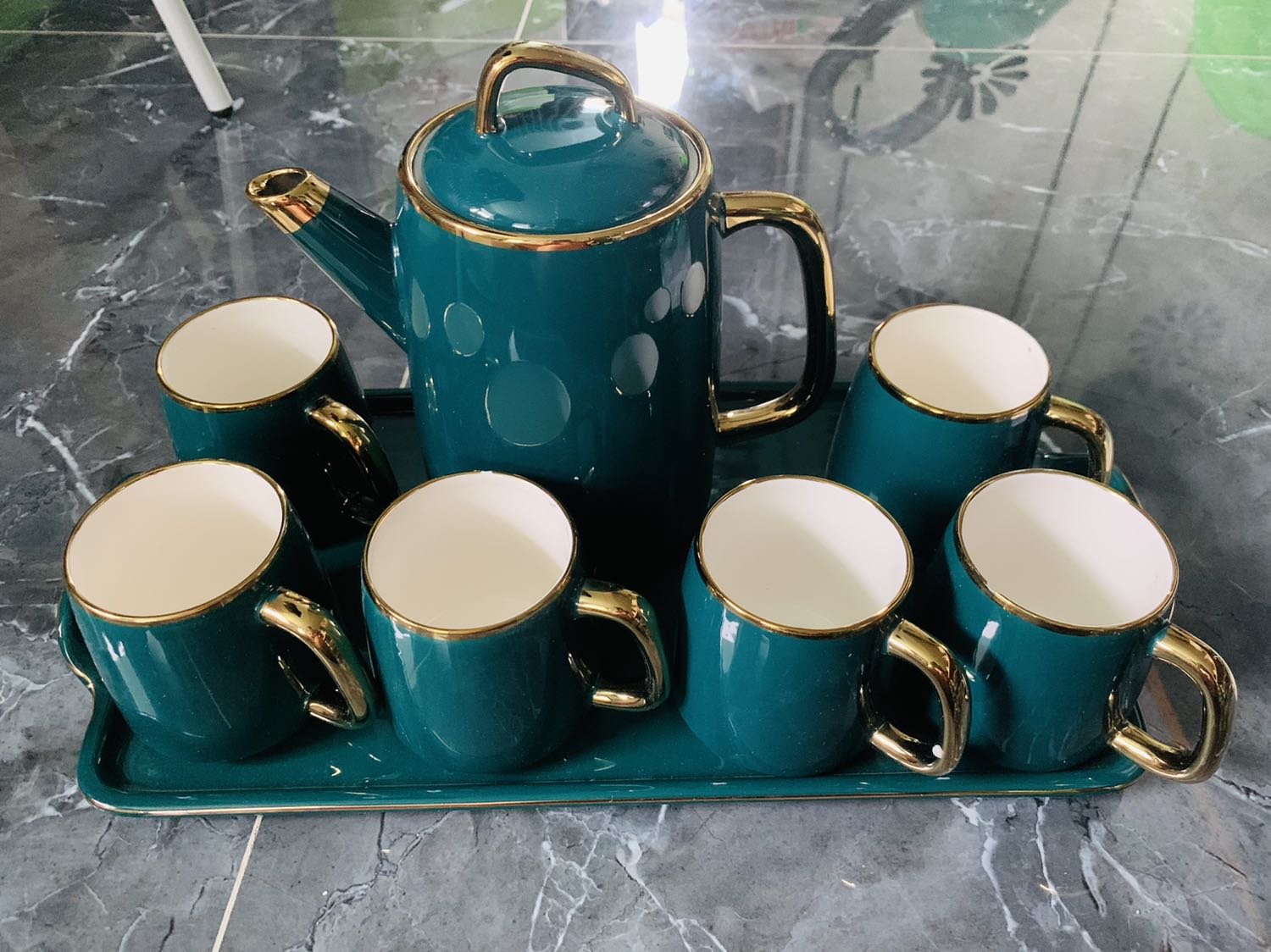 Đổi rồi vẫn bị mẻ 2 ly.
Giờ yêu cầu đổi tiếp lần 2