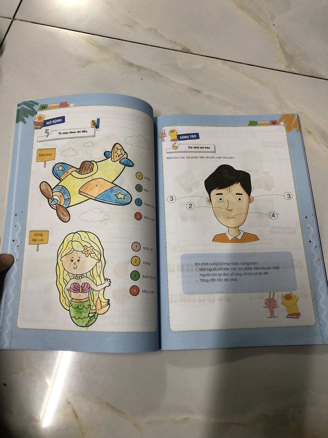 1 quyển sách rất phù hợp với ngày tháng ở nhà của các con