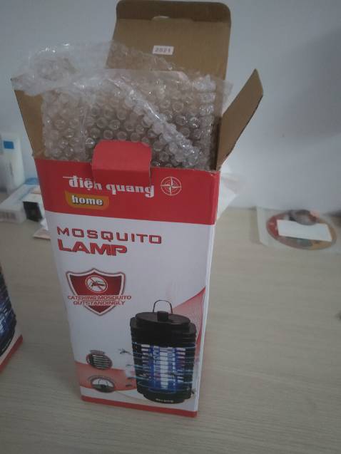 Sản phẩm đúng như hình của nhà sản xuất, vỏ hộp bị rách không đồng đều. Mong chất lượng bền theo thời gian.
