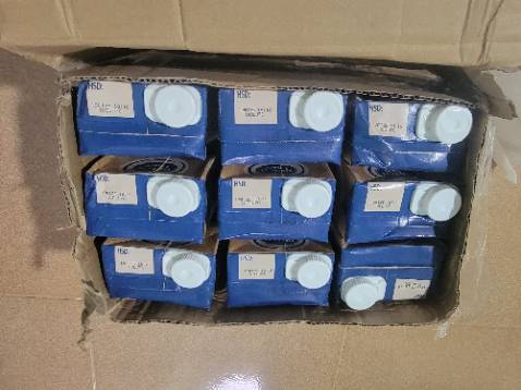 Đóng hộp sơ sài, giao hàng đúng hẹn