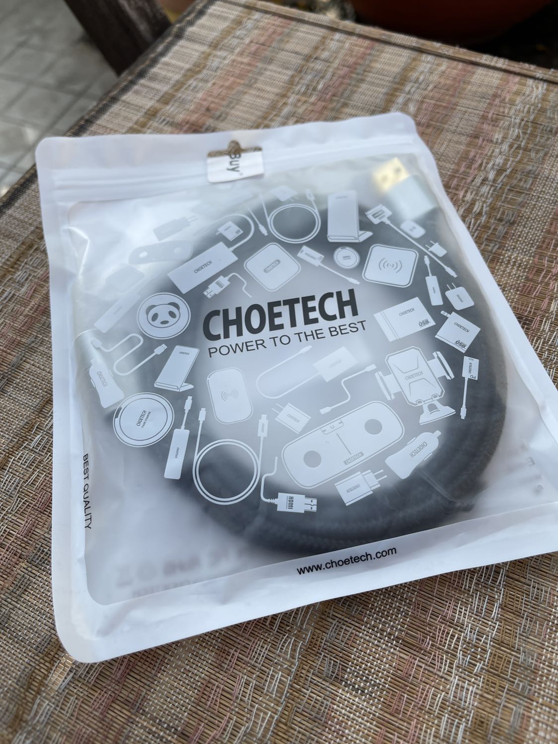 Hàng giao nhanh, mãu mã đẹp, chắc chắc từ cáp đến đầu nối. Chưa ***, sẽ đánh giá thêm sau. Cảm ơn shop và Tiki.