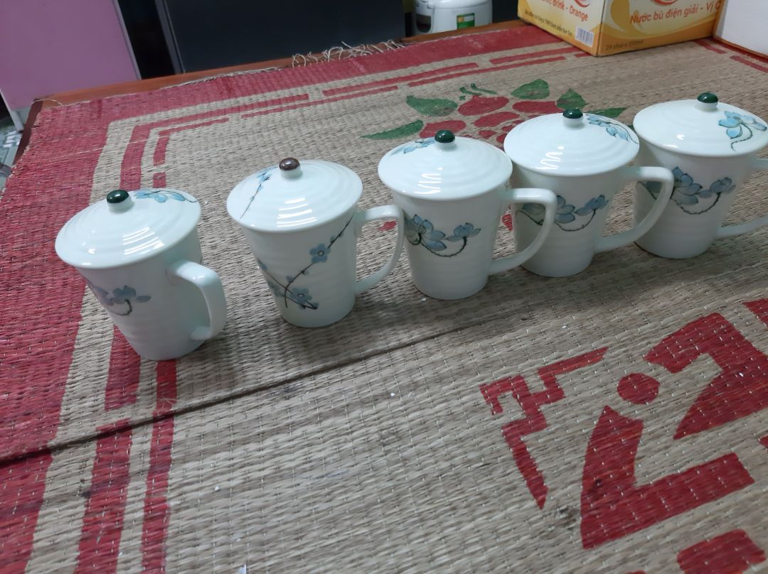 Cực kỳ hài lòng, cốc đẹp, chất lượng sứ tốt. Cảm ơn shop, cảm ơn TTMĐT