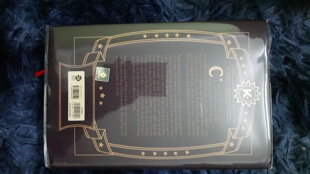 Sách bọc hơi ẩu bị rách mất bookcare.