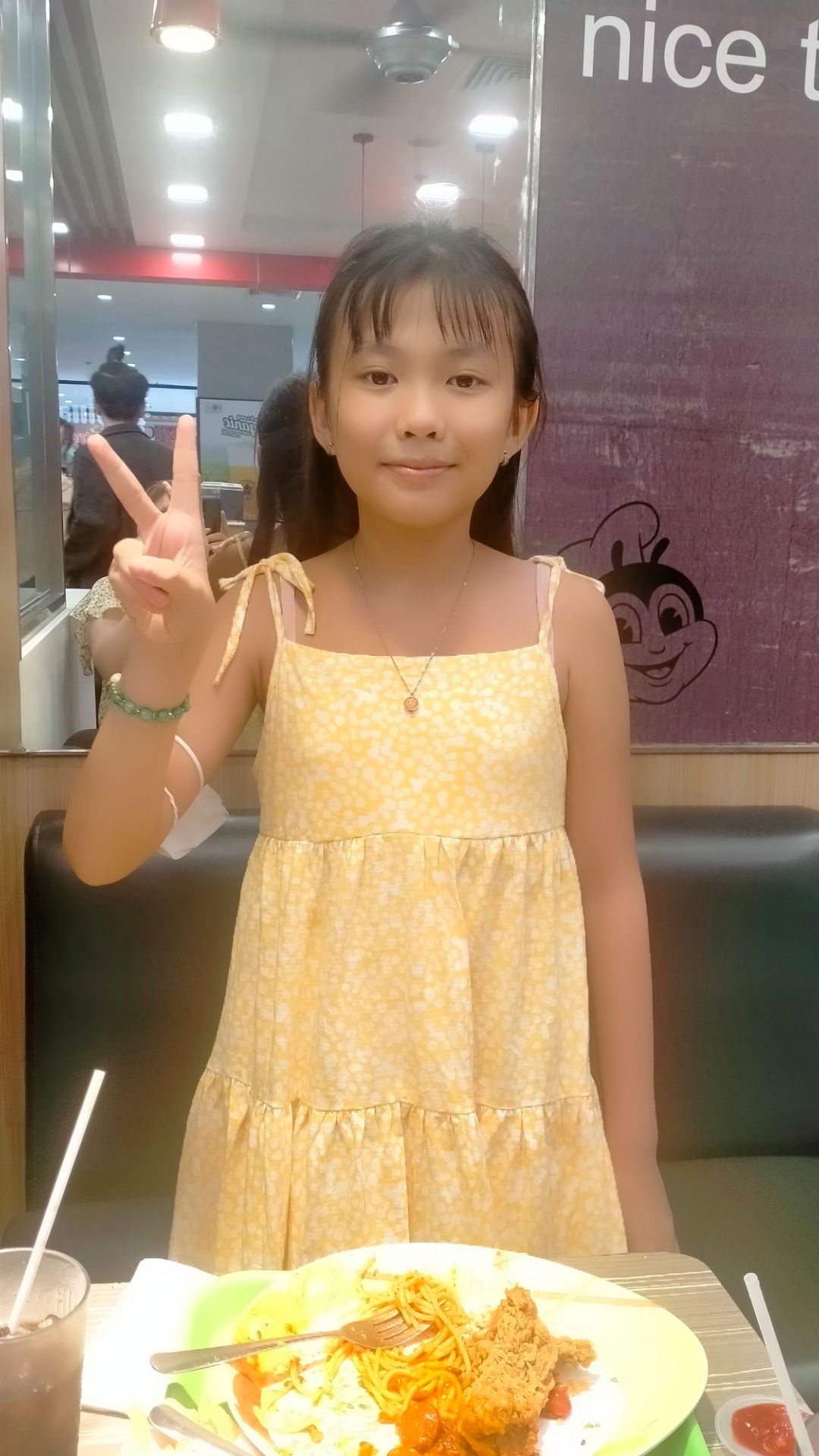 shop dễ thương ,tư vấn nhiệt tình,  vải đẹp ,quá rẻ...mình đã đặt thêm 4 cái ...chúc shop luôn dc đắc hàng nha