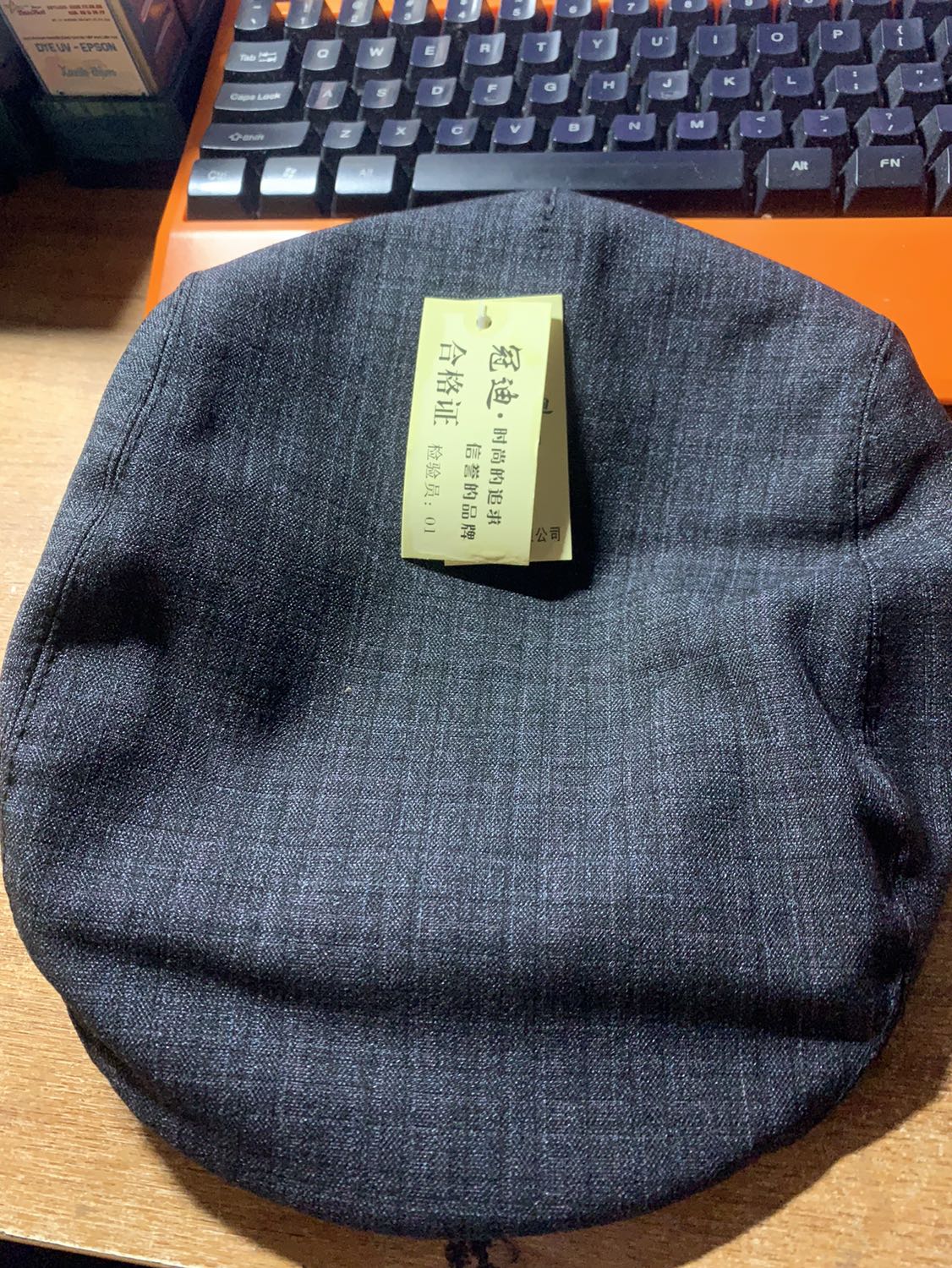 Order màu đen nhưng giao màu ghi, nón ok nhưng số 58 hơi to, khá thất vọng Order màu đen nhưng giao màu ghi, nón ok nhưng số 58 hơi to, khá thất vọng