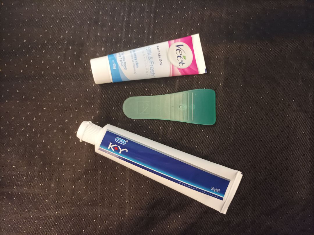 dùng trong công chuyện 2 người rất ok
nếu dùng 1 mình thì ko nên vì nó khô nhanh nên gây dính khó làm dùng trong công chuyện 2 người rất ok
nếu dùng 1 mình thì ko nên vì nó khô nhanh nên gây dính khó làm