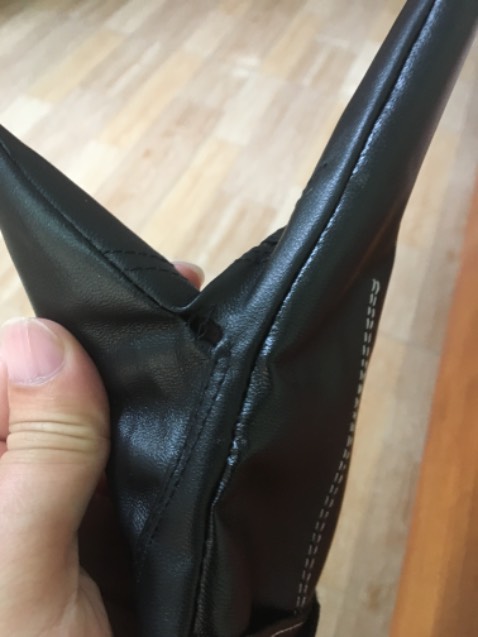 Đã từng mua tại shop lần 1 ok. Lần này hàng giao lỗi đường may hở giữa ngón trỏ và ngón cái, găng đeo hơi chật