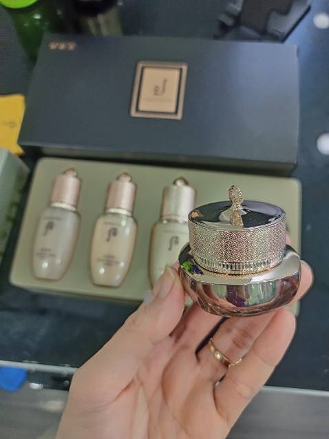Cảm ơn shop giao hàng nhanh , sp đúng chính hãng ,mua hàng Tiki rất yên tâm , sẽ tiếp tục ủng hộ shop