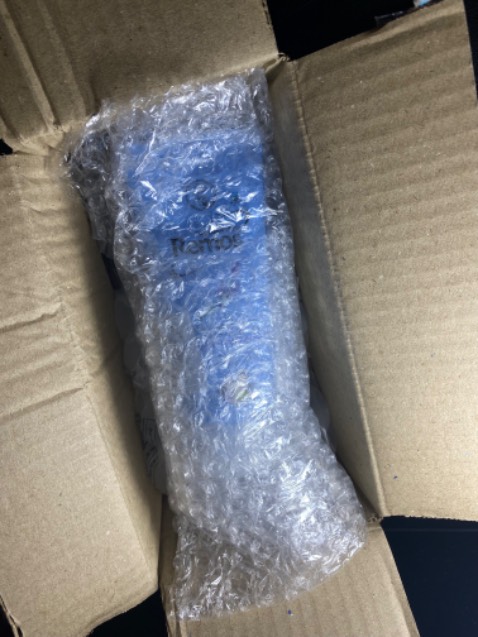 Hàng chính hãng rohto nên yên tâm rồi. Kem thơm dịu nhẹ không bị gắt mũi, chất kem thấm tốt, chống muỗi ổn.