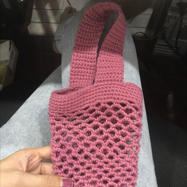 Túi rất rất xinh! Màu đẹp, chất kiệu cũng đẹp
Đan rất đều tay