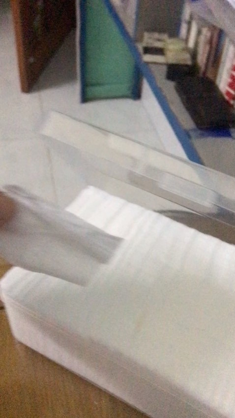 Quá tệ, bông mỏng như giấy lụa, chất lượng tệ, ko đáng mua