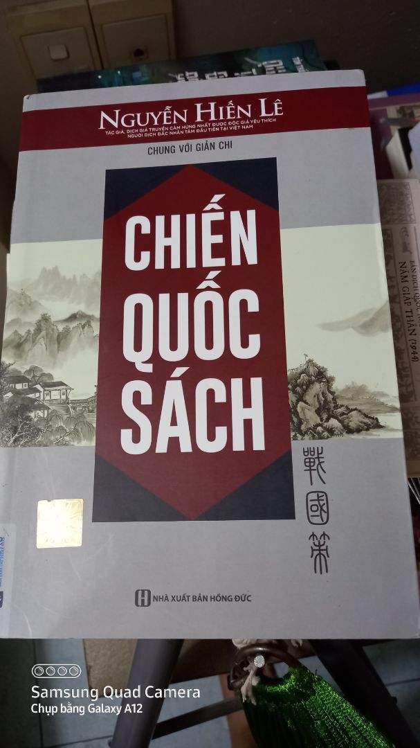 Quyển sách này giá trị văn học cao, những câu chuyện trong sách là những bài học về đối nhân, xử thế. Quyển sách này giá trị văn học cao, những câu chuyện trong sách là những bài học về đối nhân, xử thế.