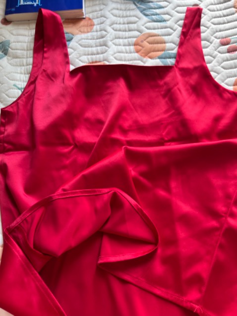 Vải đẹp , đường may rất đẹp luôn , form mà ôm dáng thêm 1 tẹo nữa là tuyệt vời nha.