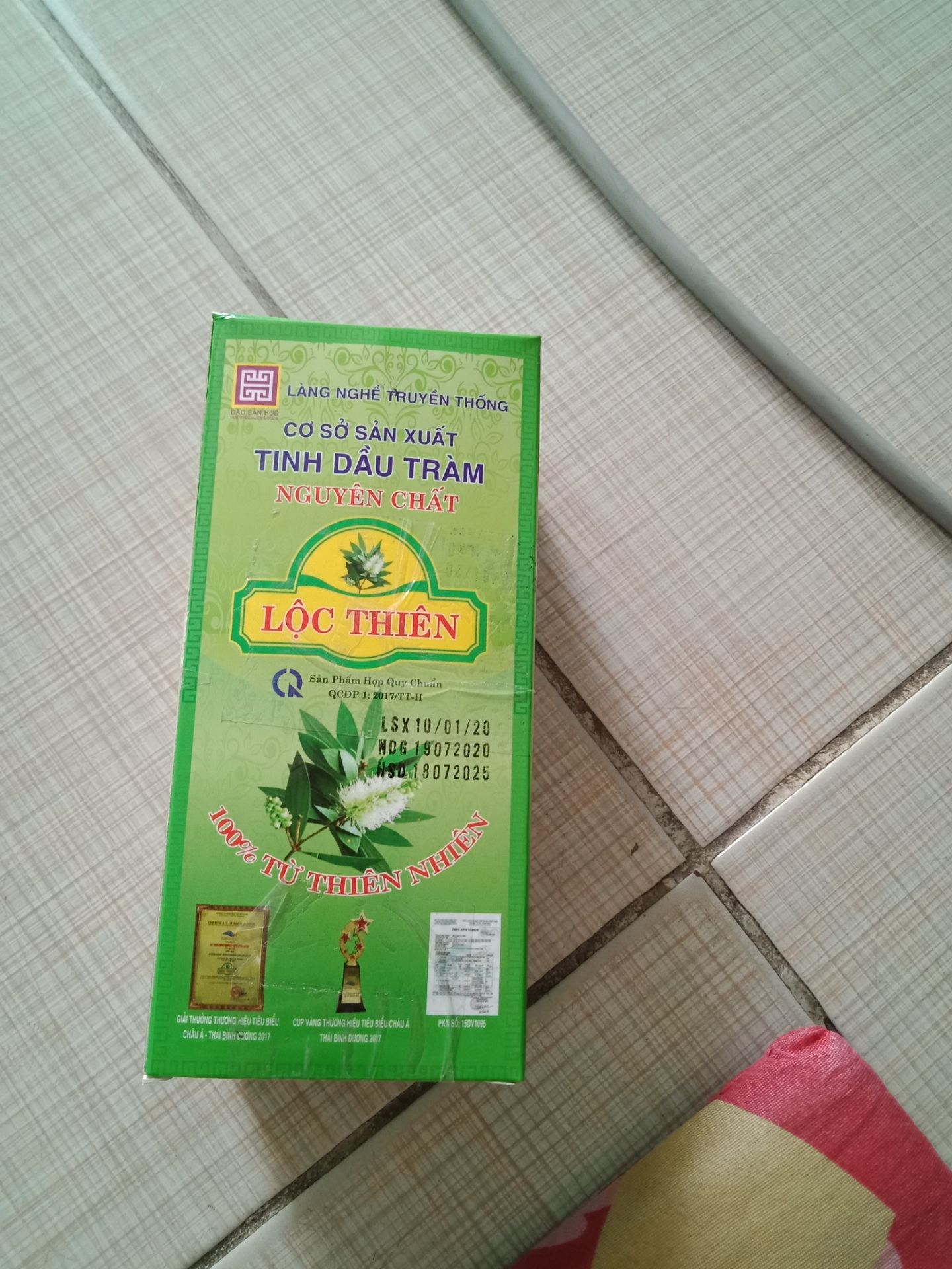 giao hàng nhanh! đóng gói kỹ! dầu nguyên chất thơm lắm ạ! dùng hết sẽ lại ủng hộ shop