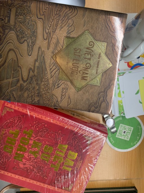 Sách đóng gói cẩn thận