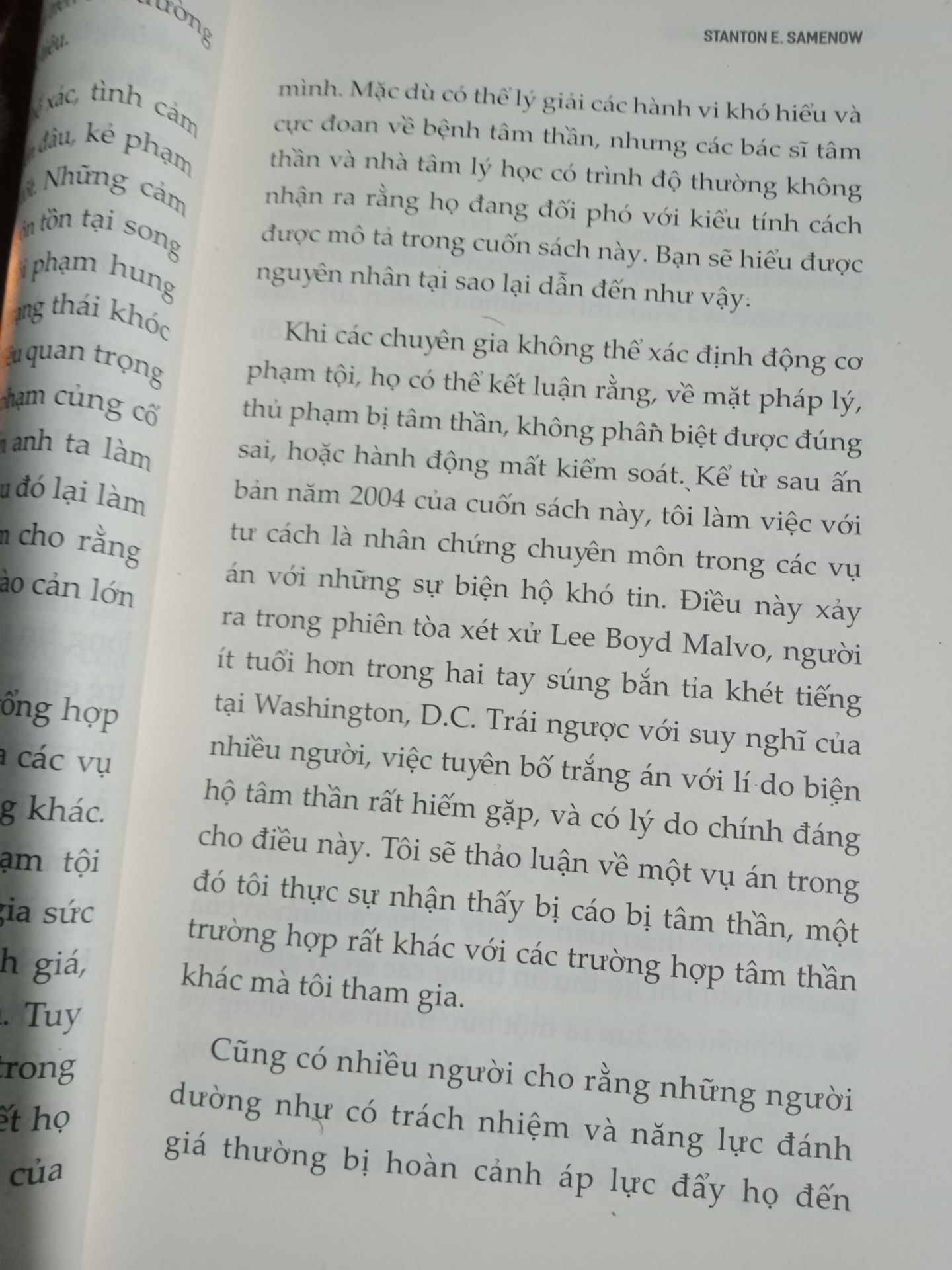 Sách mình nghĩ mọi người nên mua tiki là chính hãng nhé. Cuốn sách khá lôi cuốn với nội dung hấp dẫn, chất liệu giấy thì khá mịn màng và thêm đóng cuốn tỉ mỉ. Khá hài lòng.