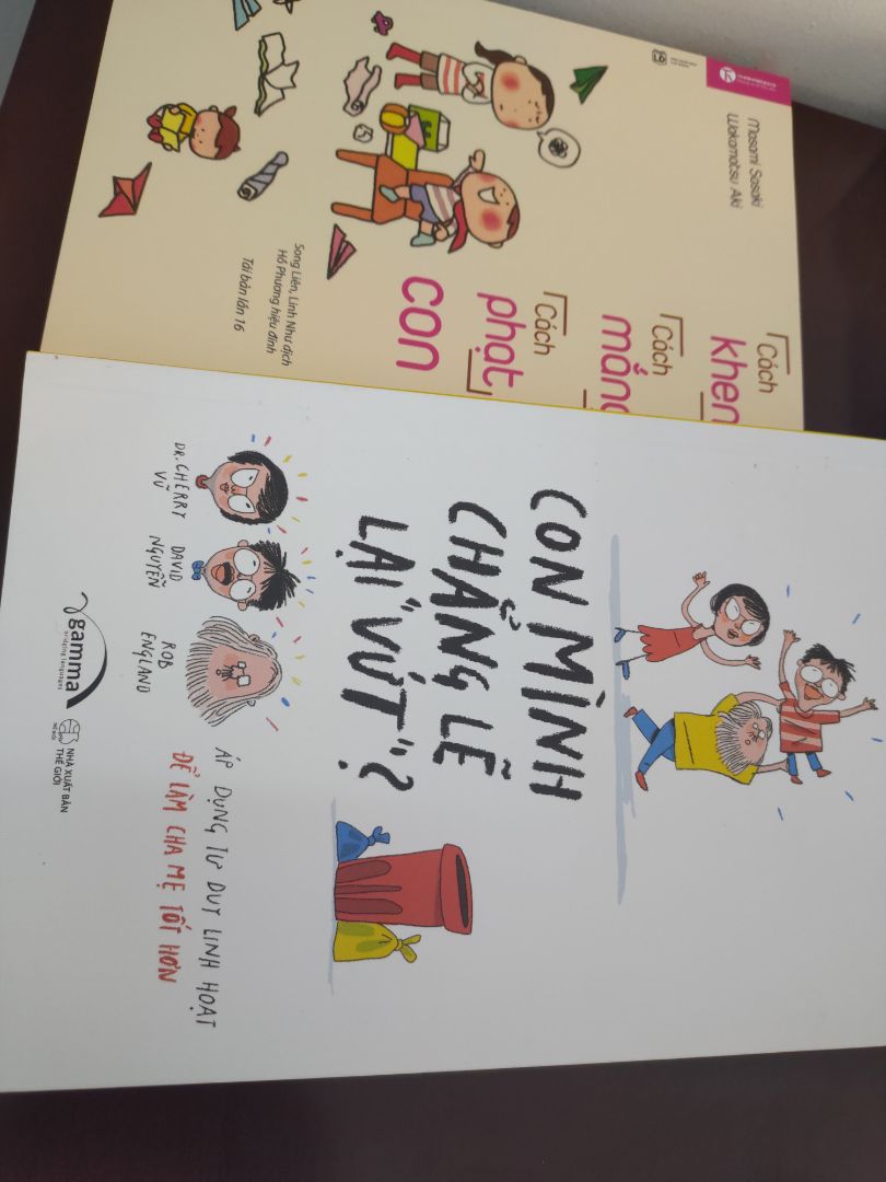 sách dc bọc kỹ, mới, mà giao hơi lâu