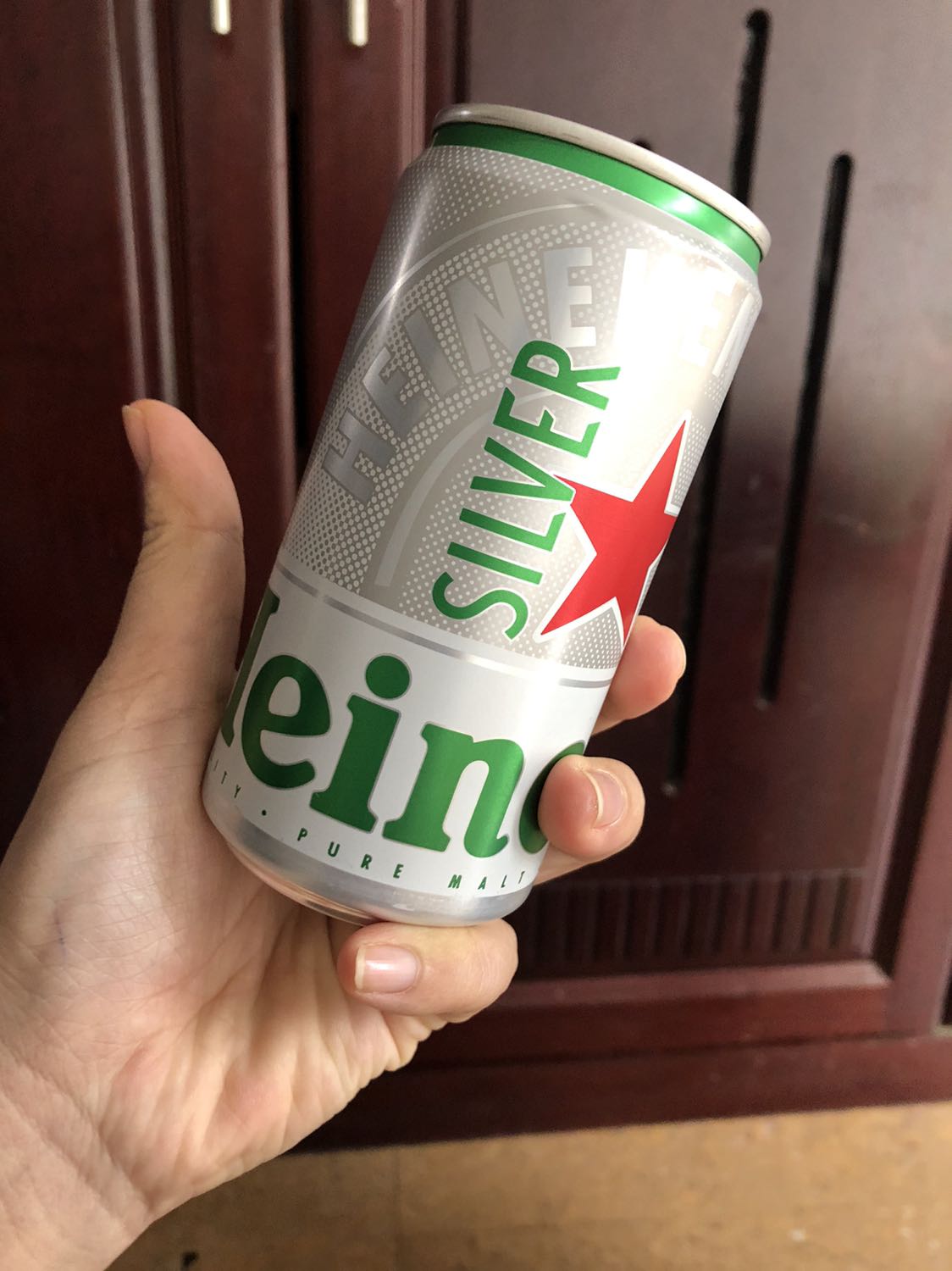 Mua flash sale đâu 2 trăm mấy
Date 4/22
*** lùn k phải *** cao nên mn để ý
Giao nhanh, nh gói hơi ẩu vì 2 đầu k quần ni***g mưa thấm vào ướt nhão cả vỏ thùng may bia k rơi ra ngoài! Nếu đem tặng thì rất bất tiện