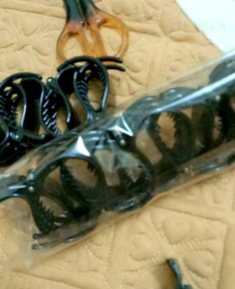 Kẹp tóc cứng cáp, bền , ship giao hàng nhanh, shop thân thiện, đóng gói rất cẩn thận