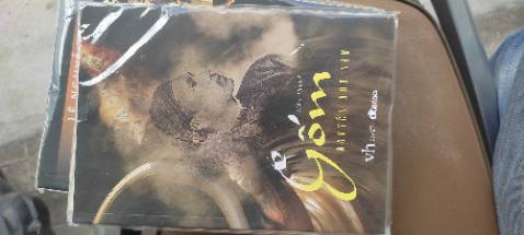 Giao hàng nhanh, giá tốt,đóng gói cẩn thận, nội dung ổn. Sẽ tiếp tục ủng hộ nhà sách.