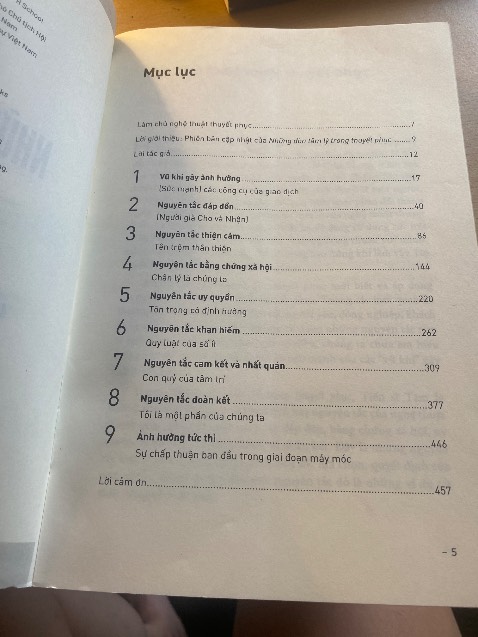 Quyển sách về thuyết phục cơ bản và nền tảng nhất mà bất cứ ai cũng cần trong việc kinh doanh, bán hàng và đàm phán