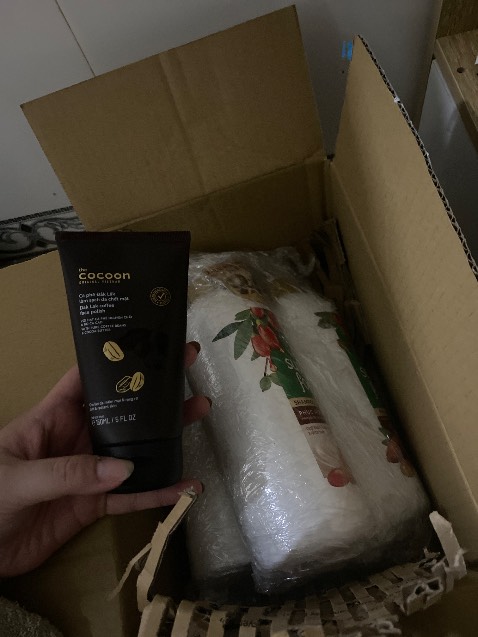 Mình nhận hàng sao không có gift tẩy trang